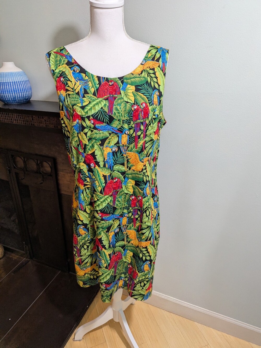 Vintage Aloha Republic Large Green Leaves Red Parrots Hawaiian Sleeveless Dress